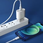 Rock T18 PD 20W Hızlı Type-C Şarj Cihazı Beyaz resmi