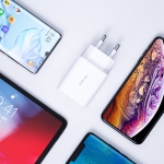 Rock Space T29 5V / 2.4A Çift USB Hızlı Şarj Cihazı Beyaz resmi