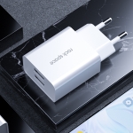 Rock Space T29 5V / 2.4A Çift USB Hızlı Şarj Cihazı Beyaz resmi